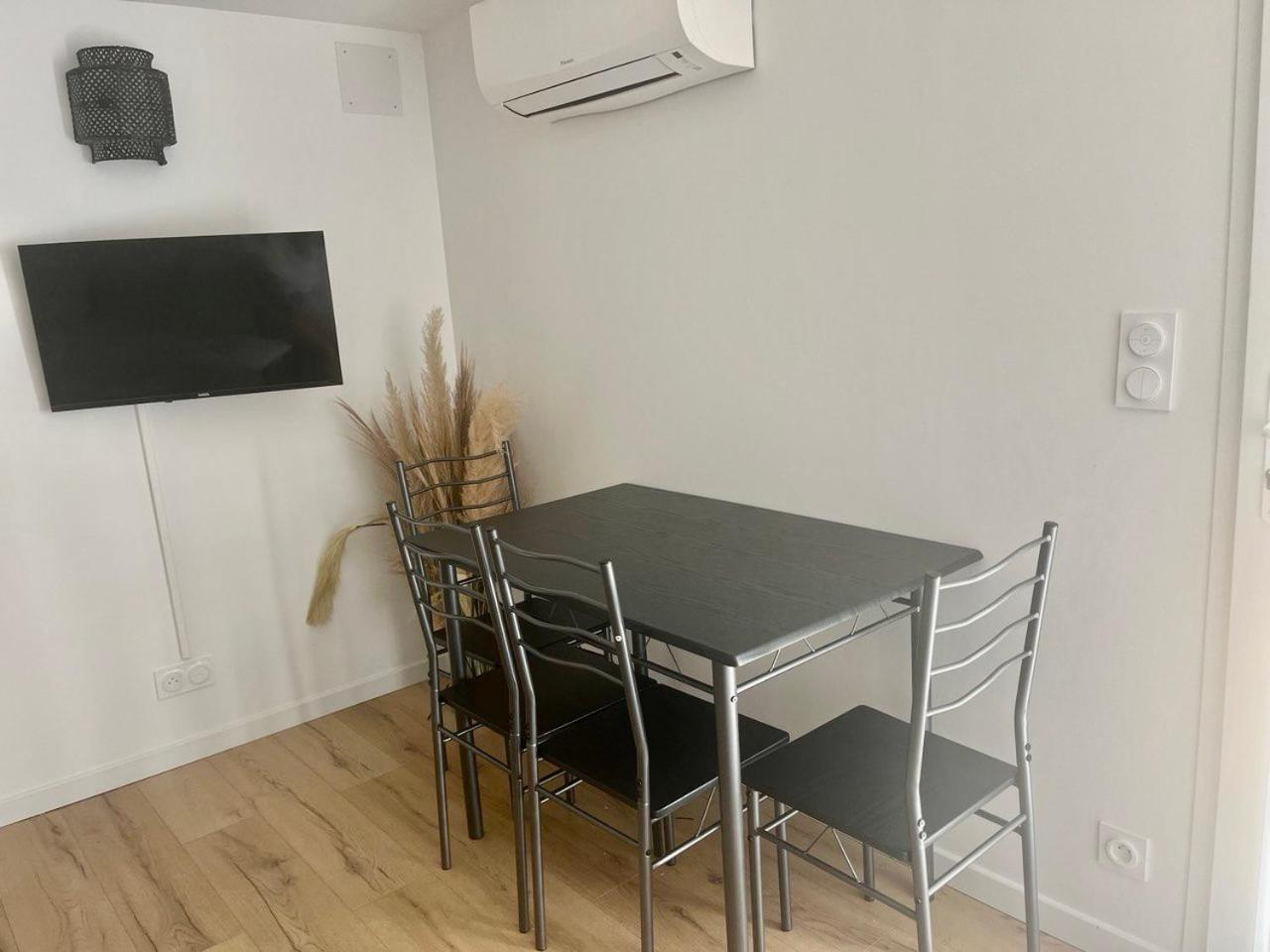 Charmant Et Confortable Appartement Narbona Esterno foto